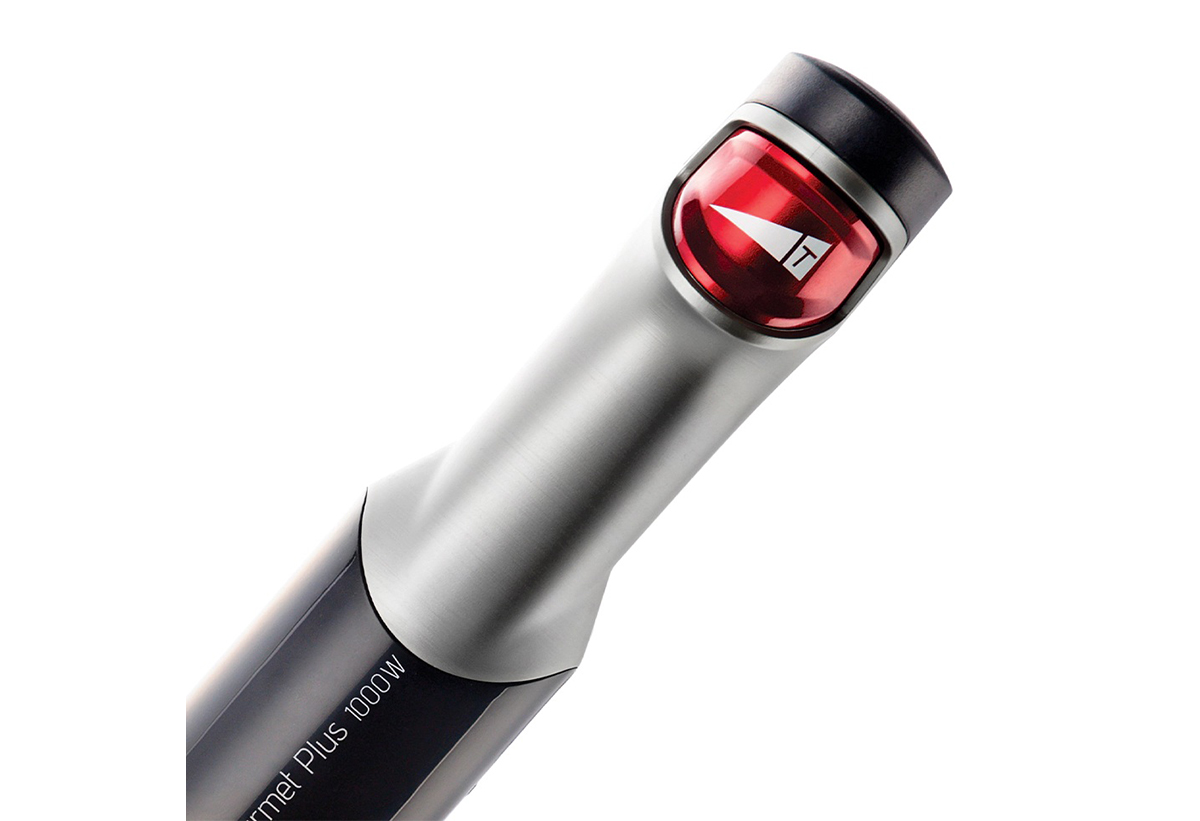 Απεικονίζεται κοντινό στο κουμπί λειτουργίας.